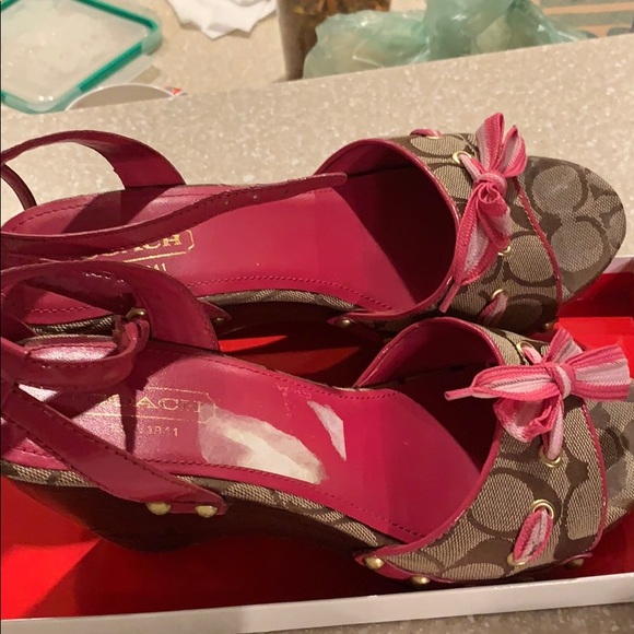 Women’s shoes - Picture 3 of 3